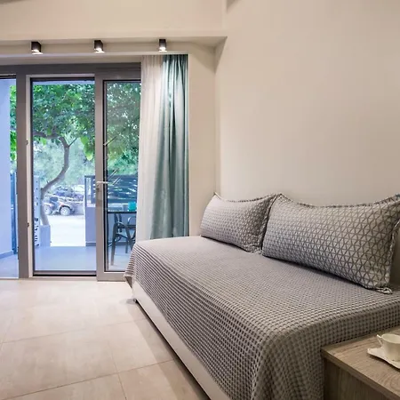 Mr & Mrs K Lofts * Ποτός