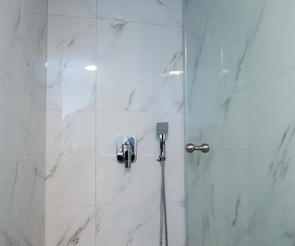 Mr & Mrs K Lofts Ποτός