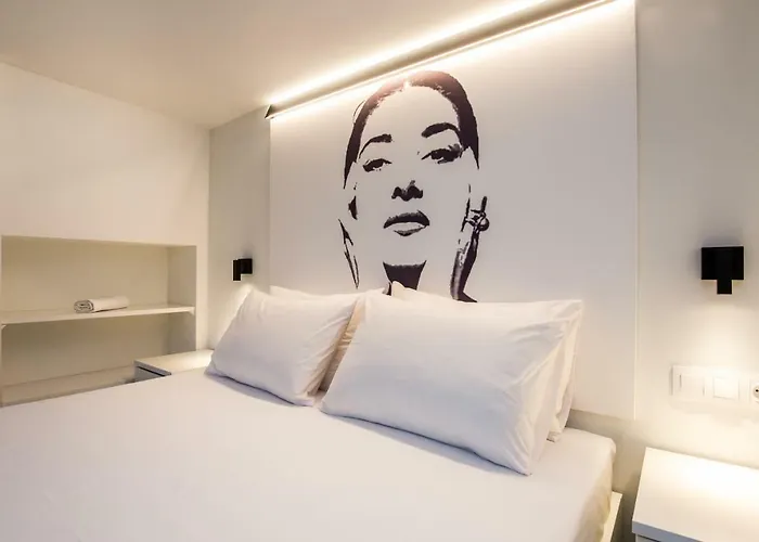 Mr & Mrs K Lofts Ποτός